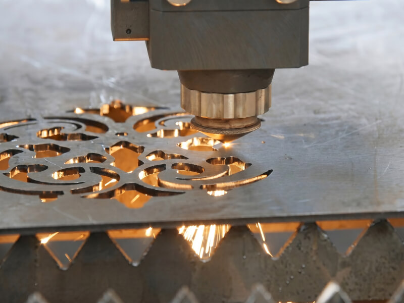 Fiber laser cutting brass sheet