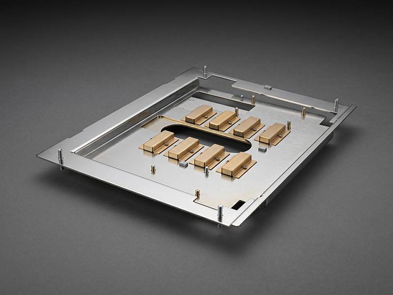 Precision internal bracket assembly for medical laboratory analyzers