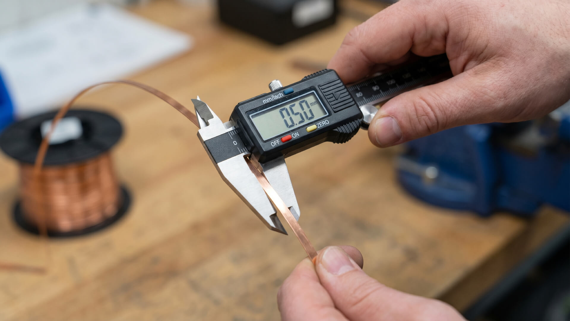 The Density of Copper: Exact Metrics & Practical Shop Floor Formulas