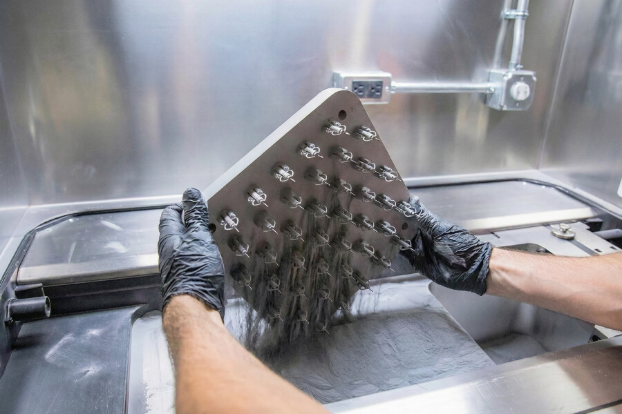sintering in a strictly controlled inert atmosphere
