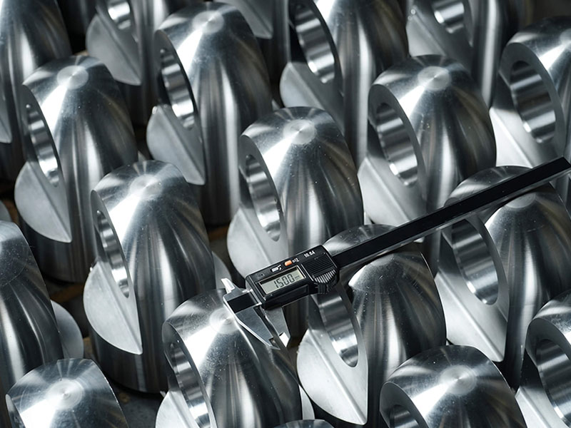 Digital caliper for precision tolerance check