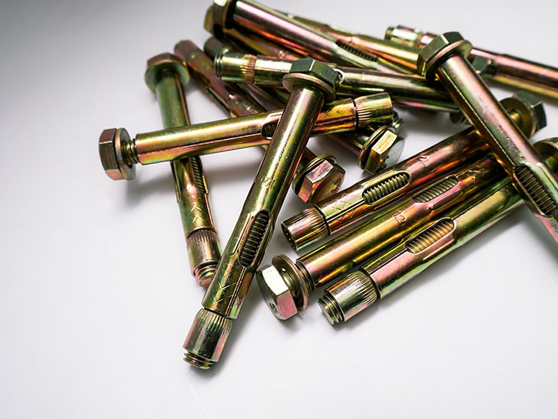 High-volume barrel zinc plating on bolts
