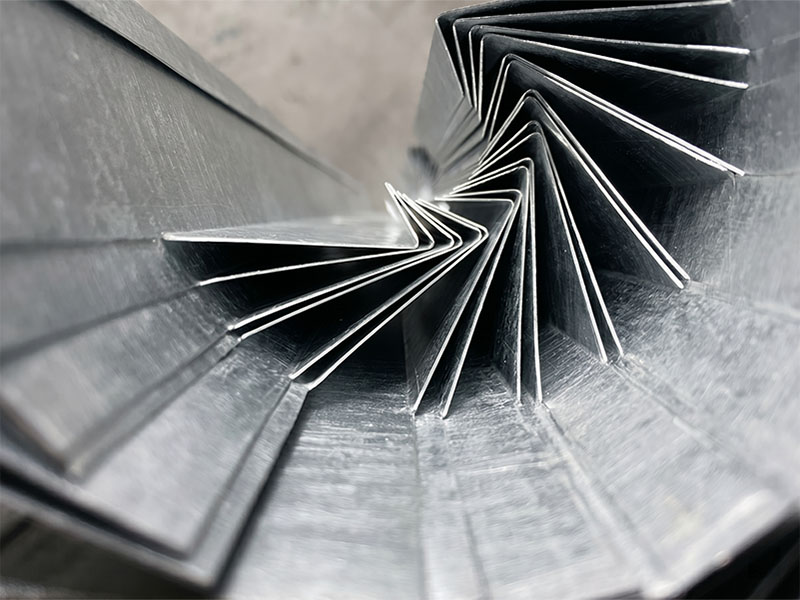 Rack zinc plating for complex sheet metal