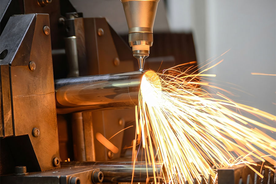 CNC fiber laser cutting sheet metal with high precision