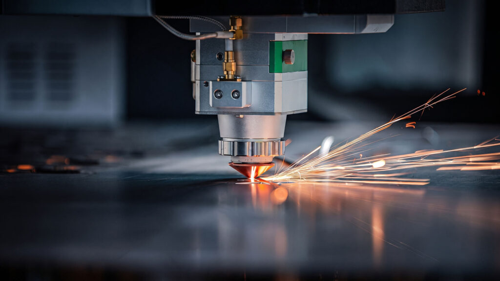 CNC fiber laser machine cutting sheet metal